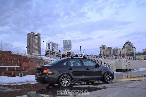 Volkswagen Polo на дисках "18" XXR 527 - Фото № 2