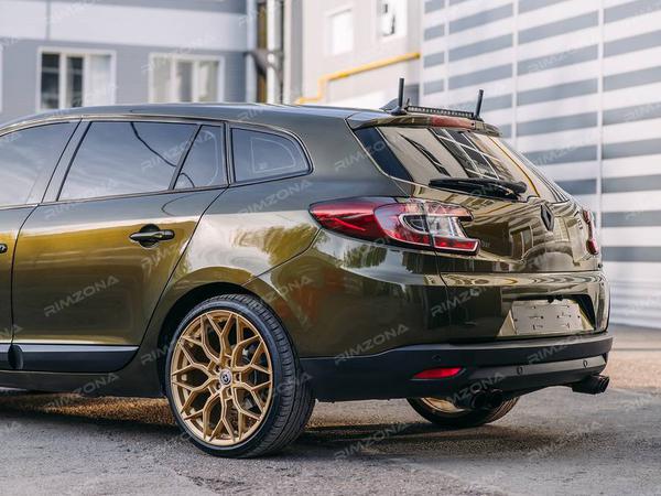 Renault Megane 3 на дисках VOSSEN HF-2 - Фото № 4