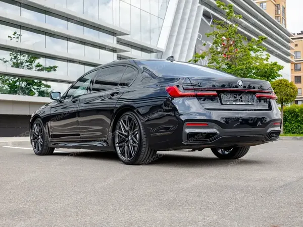 BMW 7 SERIES НА КОВАНЫХ ДИСКАХ В СТИЛЕ VOSSEN HF-7 R21 - Фото № 9