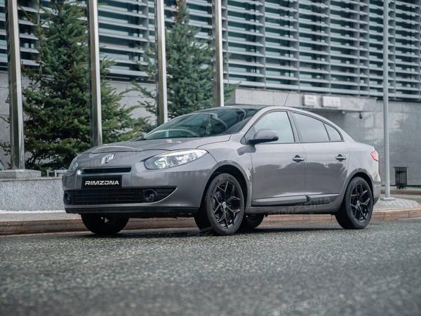 RENAULT FLUENCE НА ЛИТЫХ ДИСКАХ В VAGE VF-X01 R17 - Фото № 1