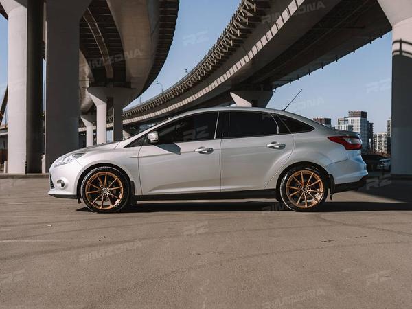 FORD FOCUS НА ЛИТЫХ ДИСКАХ В СТИЛЕ HRE P104 R18 - Фото № 4
