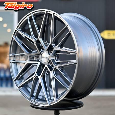 Литой диск В СТИЛЕ VOSSEN HF7 R18 8J 5x114.3 ET38 dia 73.1