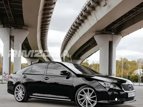 Литой диск В СТИЛЕ VOSSEN CVT R16 6J 4x100 ET35 dia 73.1 - Фото вживую на авто №2