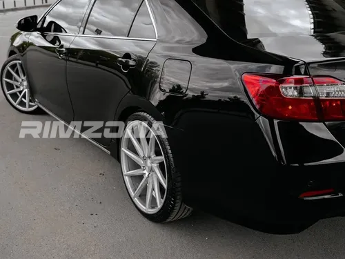 Литой диск В СТИЛЕ VOSSEN CVT R19 8.5J 5x114.3 ET35 dia 73.1 - Фото вживую на авто №2