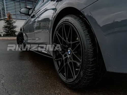 Литой диск В стиле BMW 666m Style R19 8.5/9.5J 5x120 ET30/38 dia 72.6 - Фото вживую на авто №5