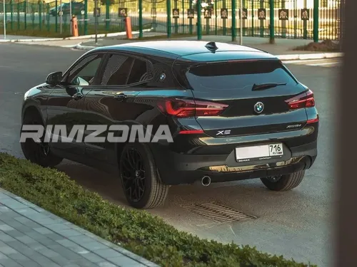 Литой диск В СТИЛЕ VOSSEN HF2 R18 8J 5x114.3 ET35 dia 73.1 - Фото вживую на авто №3