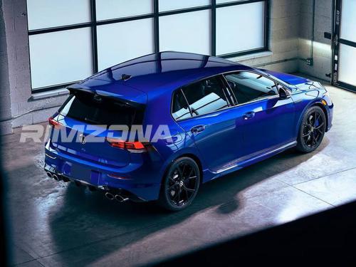 Литой диск В стиле Volkswagen AY-5499 R19 8J 5x112 ET30 dia 66.6 - Фото вживую на авто №6