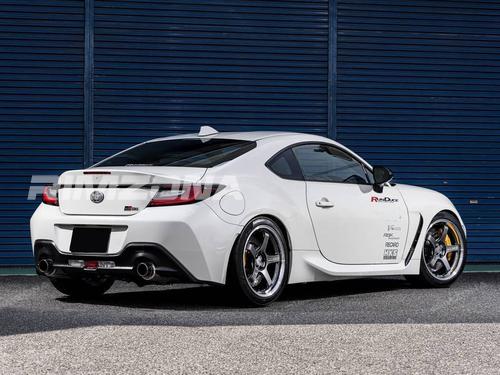 Литой диск ADVAN GT R17 7.5J 4x100 ET38 dia 73.1 - Фото вживую на авто №2