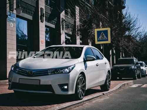Литой диск В СТИЛЕ VOSSEN CV4 R18 8.5J 5x112 ET31 dia 73.1 - Фото вживую на авто №2