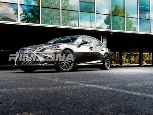 Литой диск В СТИЛЕ VOSSEN HF-2 R18 8J 5x114.3 ET40 dia 73.1 - Фото вживую на авто №2