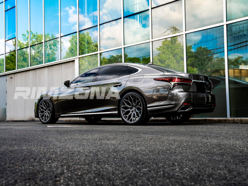 Литой диск В СТИЛЕ VOSSEN HF-2 R18 8J 5x114.3 ET40 dia 73.1 - Фото вживую на авто №4