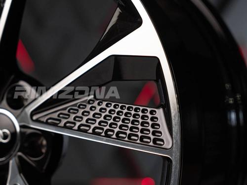 Литой диск В стиле Audi RS7 2020 R18 8J 5x112 ET35 dia 66.6 - Фото вживую №5