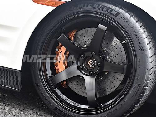 Литой диск ADVAN GT R17 7.5J 4x100 ET38 dia 73.1 - Фото вживую на авто №5