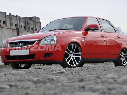 Литой диск В стиле Lada РЕЛЬСЫ R16 6.5J 4x100 ET35 dia 73.1 - Фото вживую на авто №2