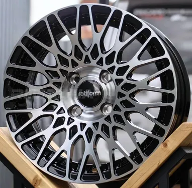 Литой диск ROTIFORM 9511 R15 7J 4x100 ET30 dia 73.1